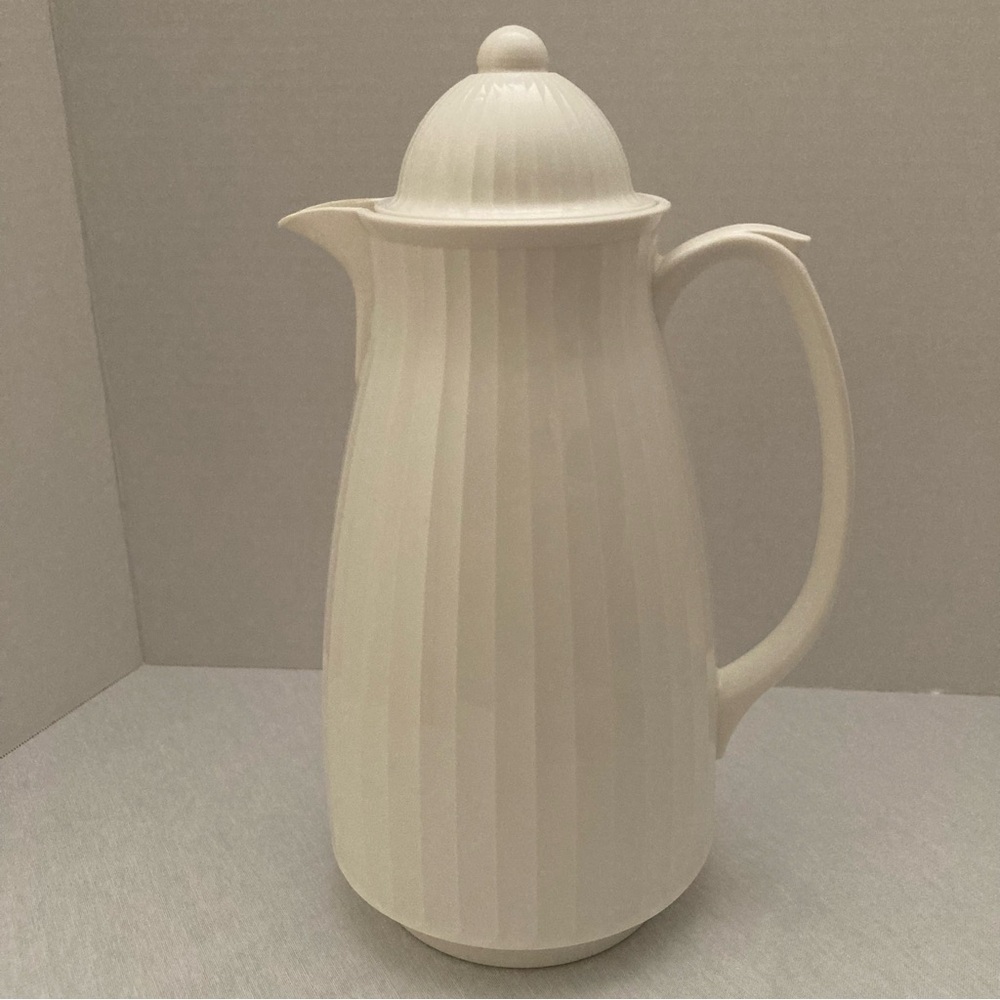 Vintage Corning Thermique White Ribbed Thermal Coffee Carafe w Lid